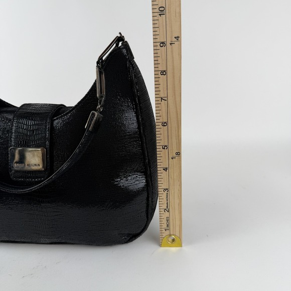 VINTAGE Stuart Weitzman Shoulder Bag Womens Black Lizard Patent Hobo Baguette - Picture 8 of 10